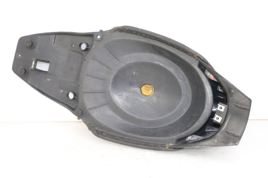 photo de FRONT SEAT APRILIA SR CARB LC 2T 50 (2004 - 2012) - Surface and material condition