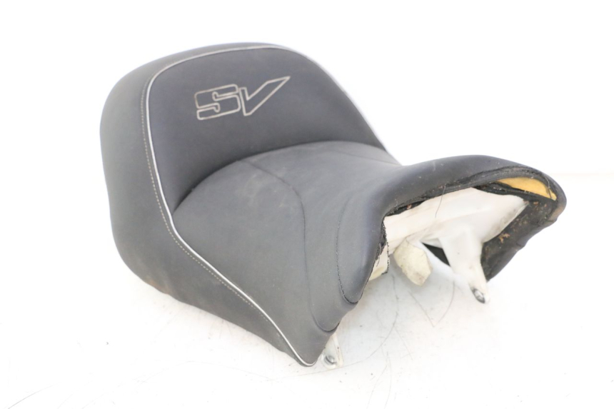 photo de FRONT SEAT SUZUKI SV S 650 (2003 - 2009) - Detailed visual inspection