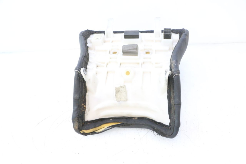 photo de FRONT SEAT SUZUKI SV S 650 (2003 - 2009) - Technical close-up