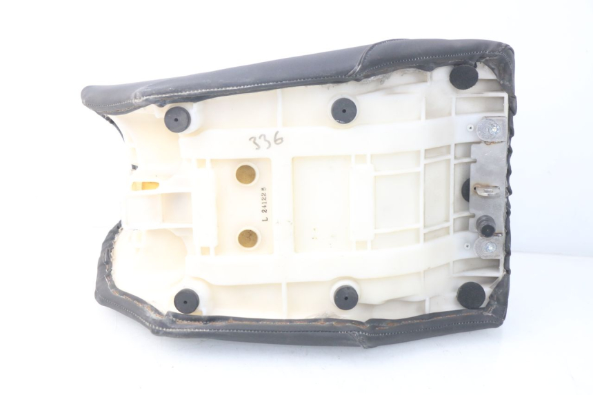 photo de FRONT SEAT YAMAHA TDM ABS 900 (2002 - 2014) - Additional view of the item