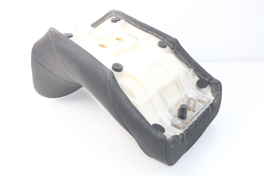 photo de FRONT SEAT YAMAHA TDM ABS 900 (2002 - 2014) - Markings and original references