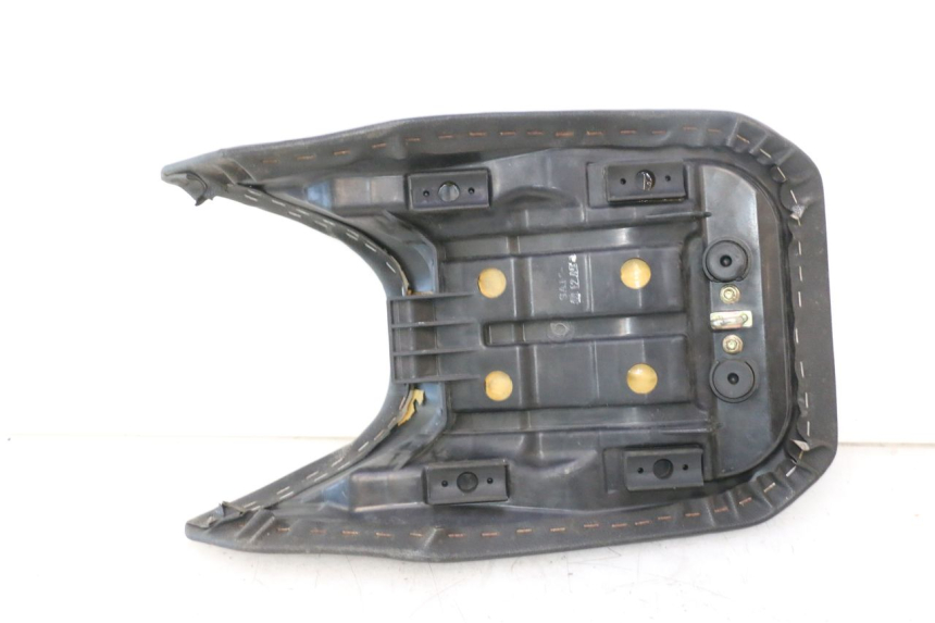 photo de FRONT SEAT DAELIM VJ ROADWIN 125 (2004 - 2007) - Checked used part