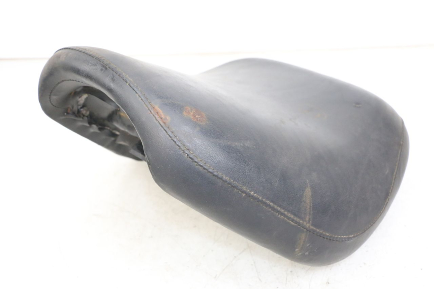 photo de FRONT SEAT DAELIM VL DAYSTAR 125 (2000 - 2011) - Distinctive features