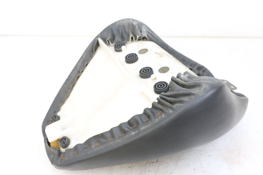 photo de FRONT SEAT YAMAHA XVS DRAG STAR DRAGSTAR 650 (1997 - 2007) - Alternative perspective