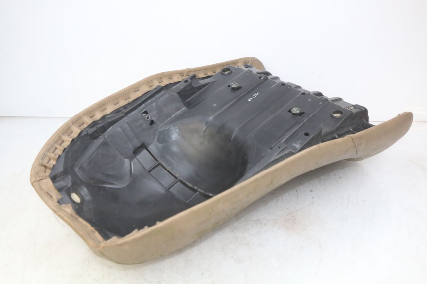 photo de FRONT SEAT YAMAHA YP MAJESTY 400 (2004 - 2008) - Markings and original references