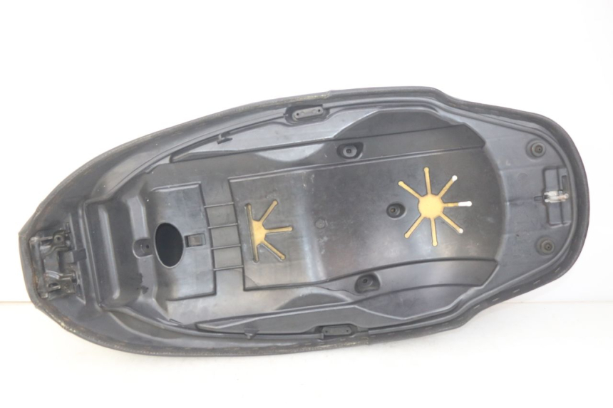photo de SEAT PIAGGIO BEVERLY 125 (2010 - 2015) - Alternative angle