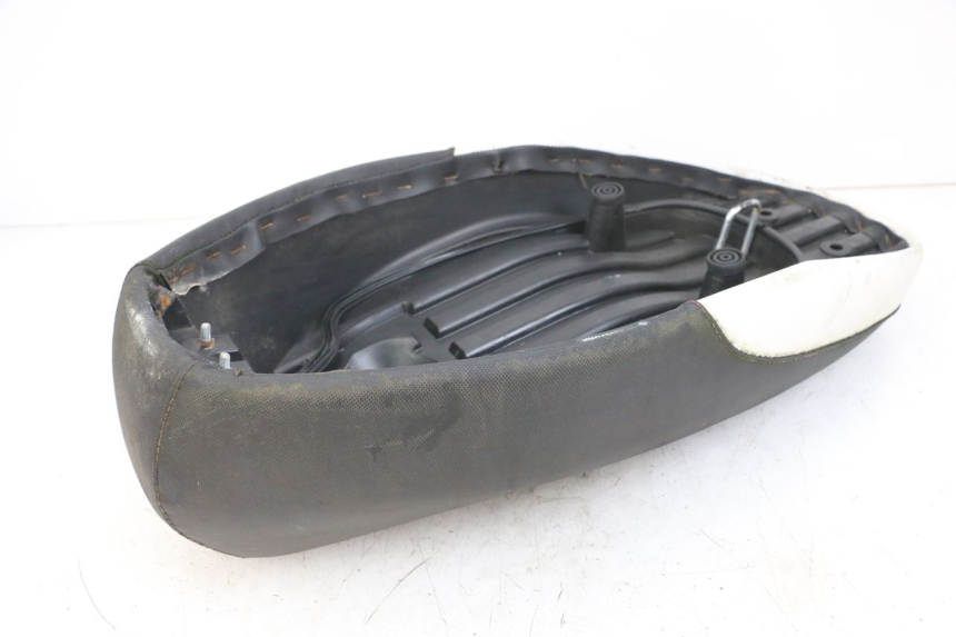 photo de SEAT MBK BOOSTER SPIRIT 50 (2004 - 2017) - Surface and material condition