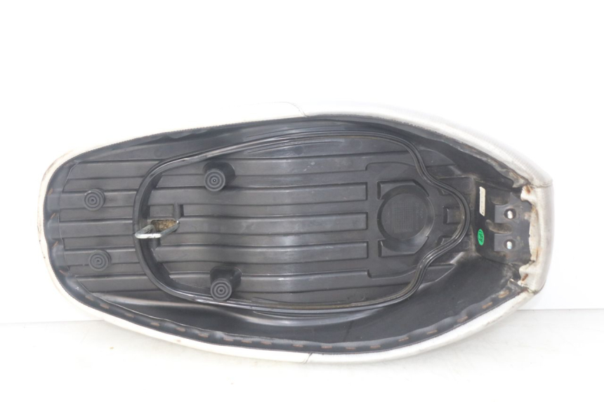 photo de SEAT MBK BOOSTER SPIRIT NAKED 50 (2004 - 2017) - Detailed visual inspection