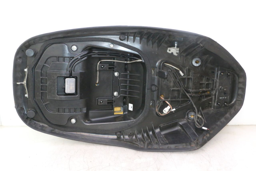 photo de SEAT SUZUKI BURGMAN EXECUTIVE ABS 650 (2006 - 2012) - Checked used part