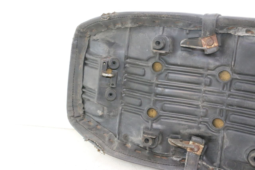 photo de SEAT HONDA CB TWO FIFTY 250 (1991 - 2002) - Fixing points details