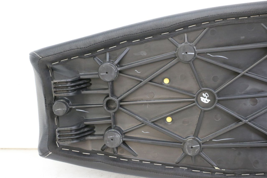 photo de SEAT ROYAL ENFIELD CONTINENTAL GT 650 (2019 - 2024) - Product overview