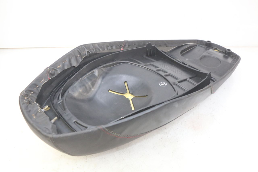 photo de SEAT SYM CROX 4T 50 (2016 - 2023) - Surface and material condition