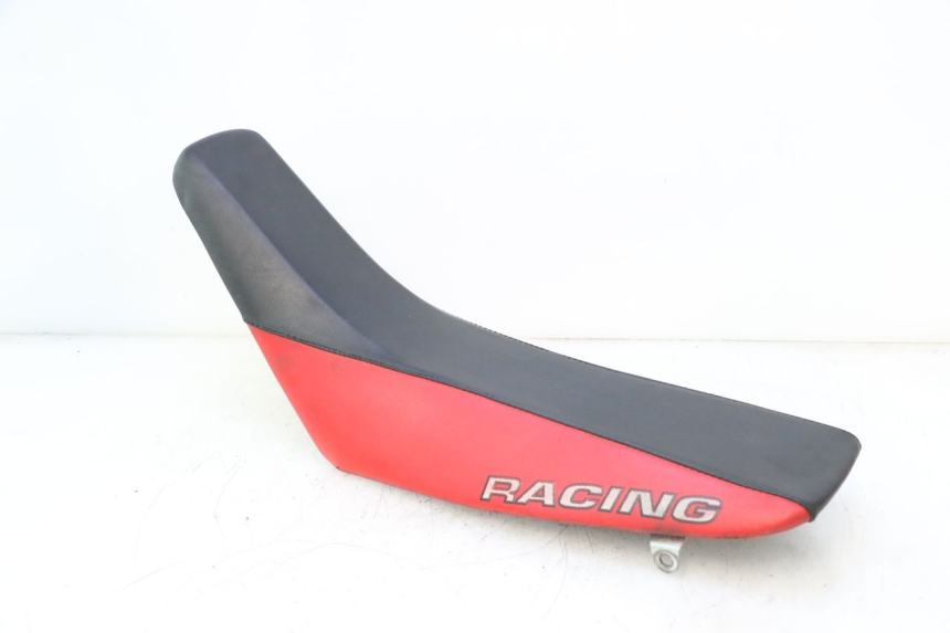 photo de SEAT HM HONDA DERAPAGE 50 (2007 - 2009) - High-resolution close-up