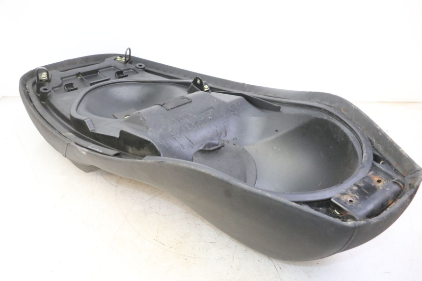 photo de SEAT KYMCO DINK STREET 125 (2009 - 2014) - Surface and material condition