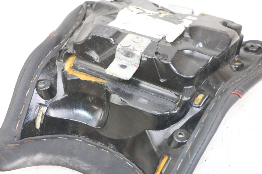 photo de SEAT KAWASAKI ER-6 ER6 N 650 (2012 - 2016) - Distinctive features