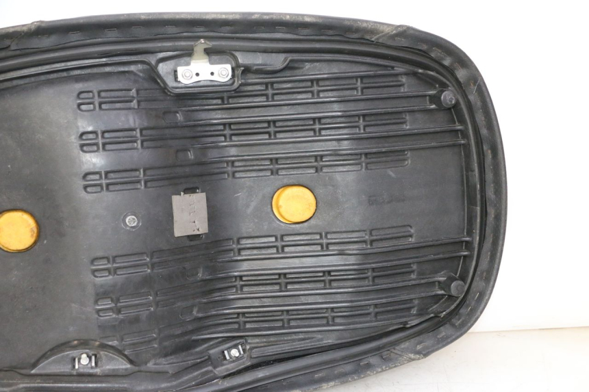 photo de SEAT HONDA FES S-WING SWING ABS 125 (2007 - 2015) - Detailed visual inspection