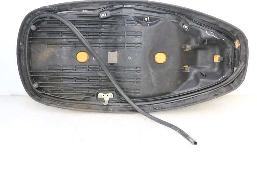 photo de SEAT HONDA FES S-WING SWING ABS 125 (2007 - 2015) - Focus on structure