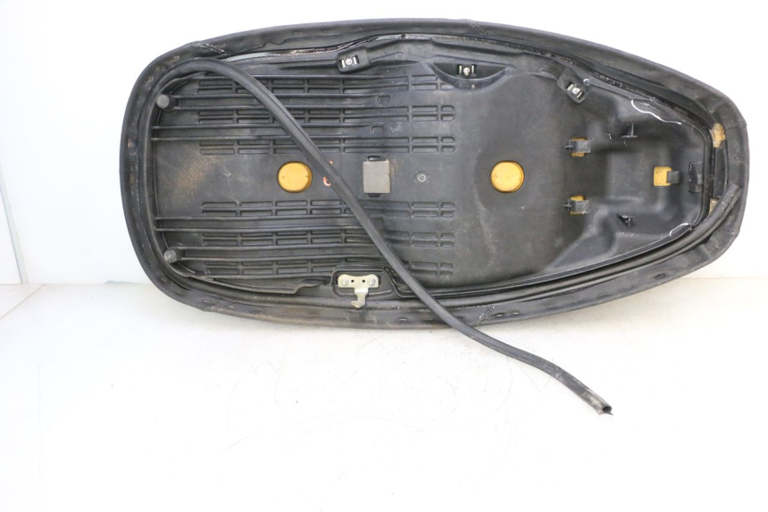 photo de SEAT HONDA FES S-WING SWING ABS 125 (2007 - 2015) - Alternative angle