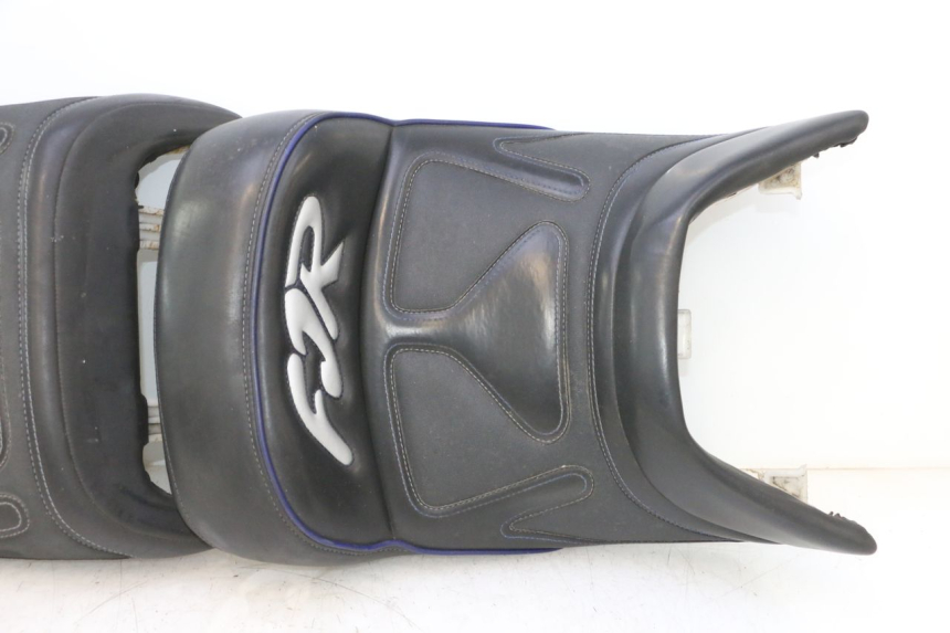 photo de SEAT YAMAHA FJR 1300 (2001 - 2005) - Fixing points details