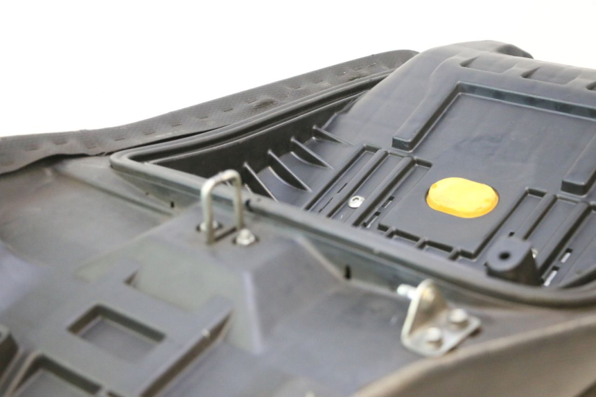 photo de SEAT HONDA FJS SILVER WING SILVERWING 400 (2005 - 2008) - Component detail