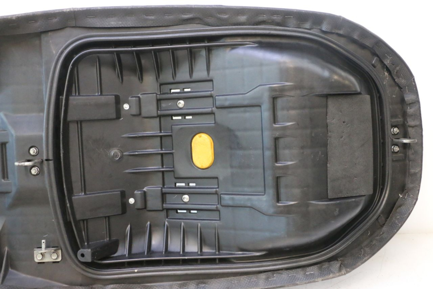 photo de SEAT HONDA FJS SILVER WING SILVERWING 400 (2005 - 2008) - Detailed visual inspection