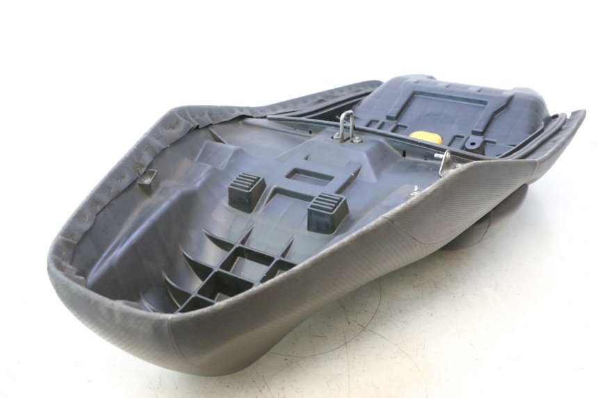 photo de SEAT HONDA FJS SILVER WING SILVERWING 400 (2005 - 2008) - Surface and material condition