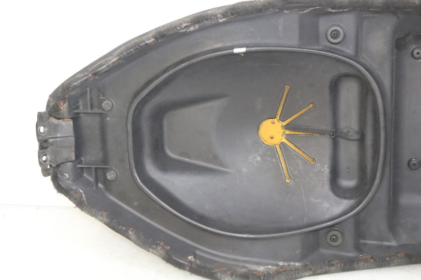 photo de SEAT PIAGGIO FLY 2T 50 (2004 - 2017) - Detailed visual inspection