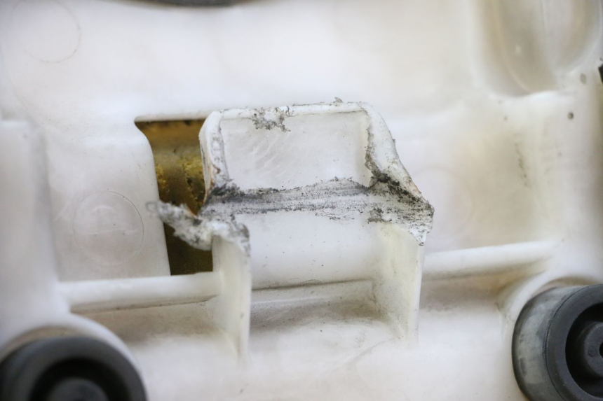 photo de SEAT YAMAHA FZ6 FAZER S2 600 (2007 - 2011) - Alternative perspective