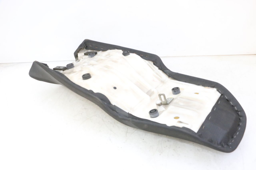 photo de SEAT YAMAHA FZ6 FAZER S2 600 (2007 - 2011) - Technical close-up