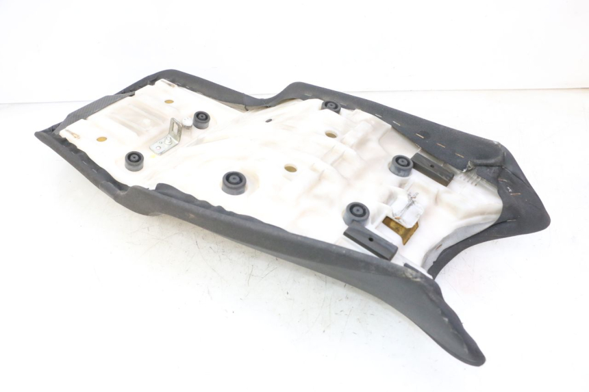 photo de SEAT YAMAHA FZ6 FAZER S2 600 (2007 - 2011) - Surface and material condition