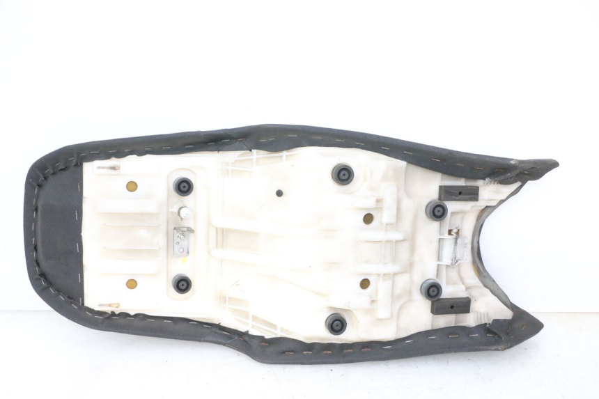 photo de SEAT YAMAHA FZ6 FAZER S2 600 (2007 - 2011) - Markings and original references