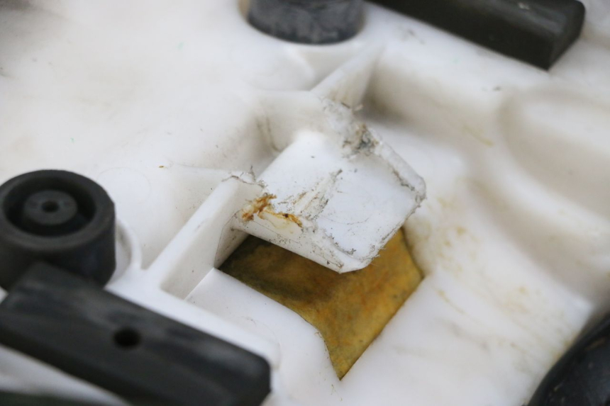 photo de SEAT YAMAHA FZ6 N FAZER 600 (2004 - 2006) - Product overview