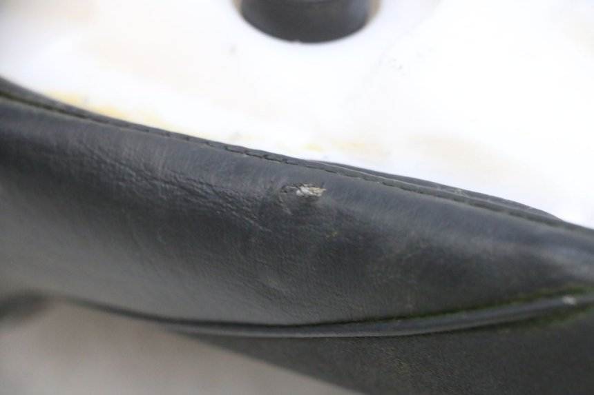 photo de SEAT YAMAHA FZ6 N FAZER 600 (2004 - 2006) - Checked used part