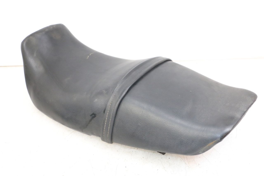 photo de Saddle HYOSUNG GF 125 (2001 - 2005) - Additional view of the item