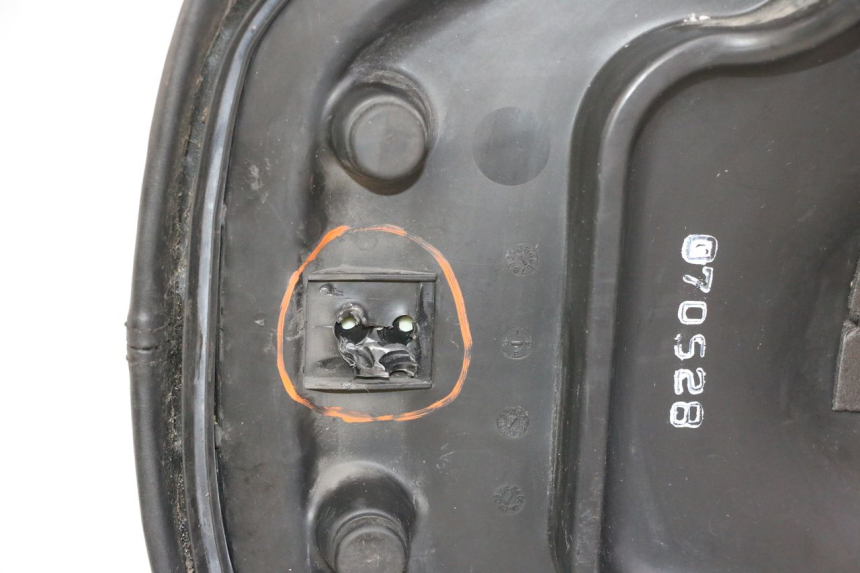 photo de SEAT KYMCO GRAND DINK 125 (2008 - 2014) - Surface and material condition