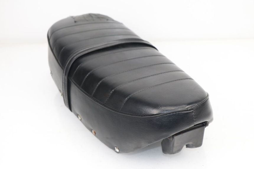 photo de SEAT JINCHENG DAX REPLICA 50 (2002 - 2015) - Fixing points details