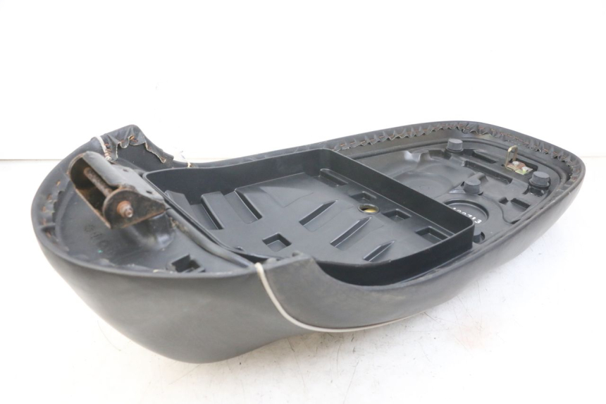 photo de SEAT KYMCO LIKE 125 (2009 - 2016) - Fixing points details