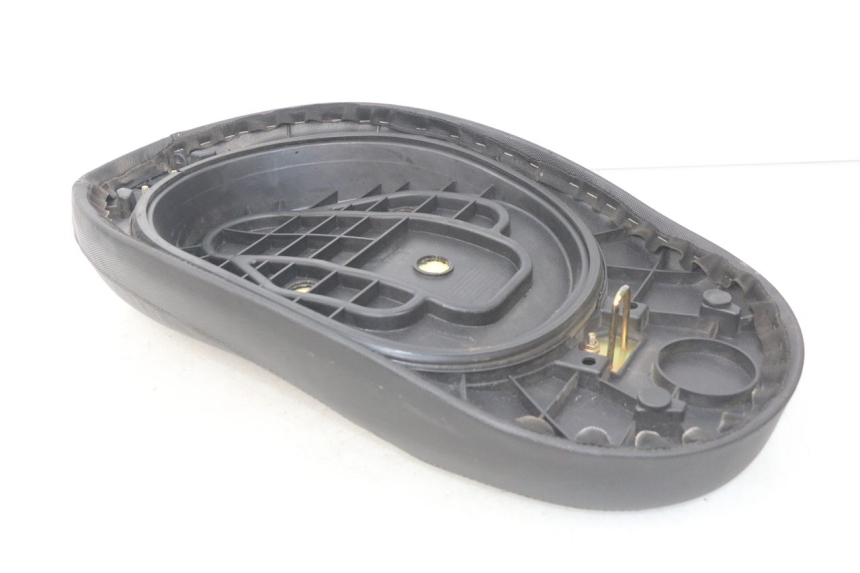 photo de SEAT VENESI LOWIGI RETRO JJ50QT-3 50 (2020 - 2022) - Technical close-up