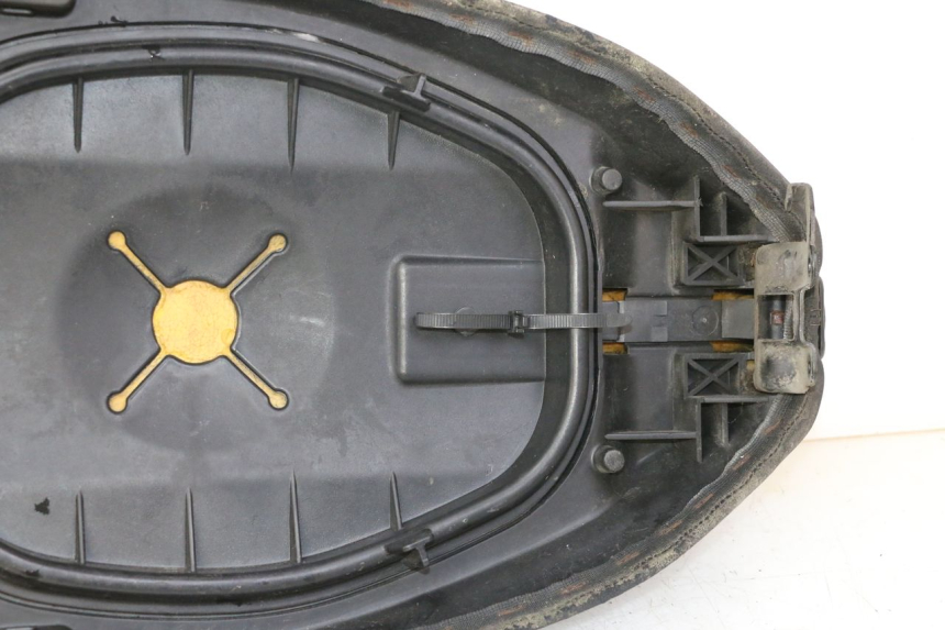 photo de SEAT PIAGGIO LXV 4T 50 (2009 - 2013) - Detailed visual inspection