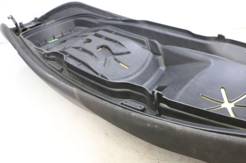 photo de SEAT PIAGGIO MP3 HPE 350 (2018 - 2020) - Technical close-up