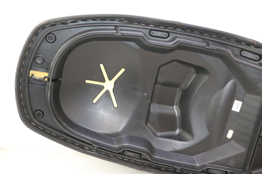 photo de SEAT PIAGGIO MP3 HPE 530 (2022 - 2026) - Alternative angle