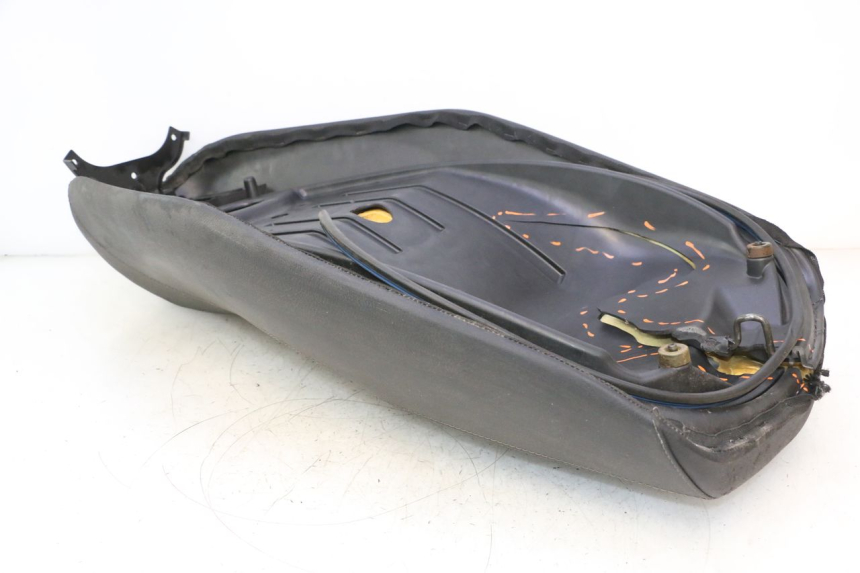 photo de SEAT PIAGGIO MP3 LT 400 (2007 - 2012) - Spare part profile view