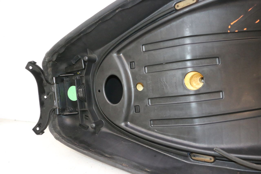 photo de SEAT PIAGGIO MP3 LT 400 (2007 - 2012) - Zoom on usage condition