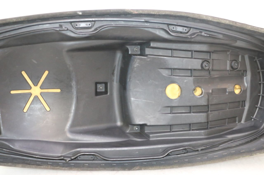 photo de SEAT PIAGGIO MP3 500 (2016 - 2018) - Markings and original references