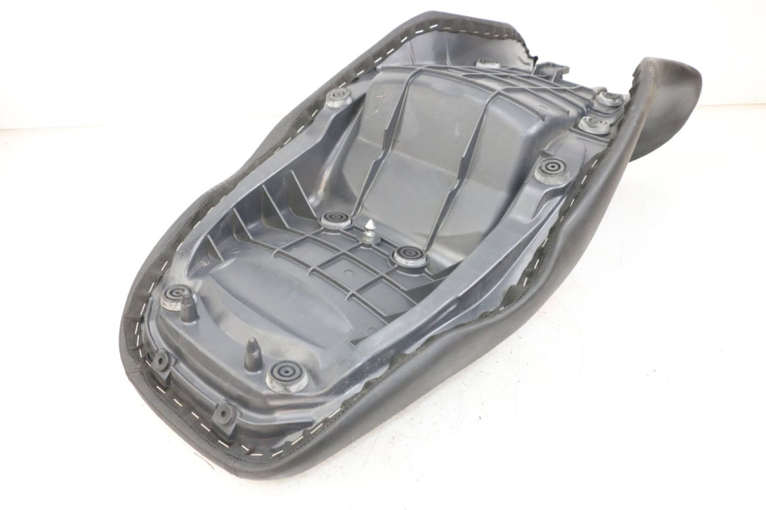 photo de SEAT MOTO GUZZI NORGE 8V GT 1200 (2011 - 2016) - Technical close-up