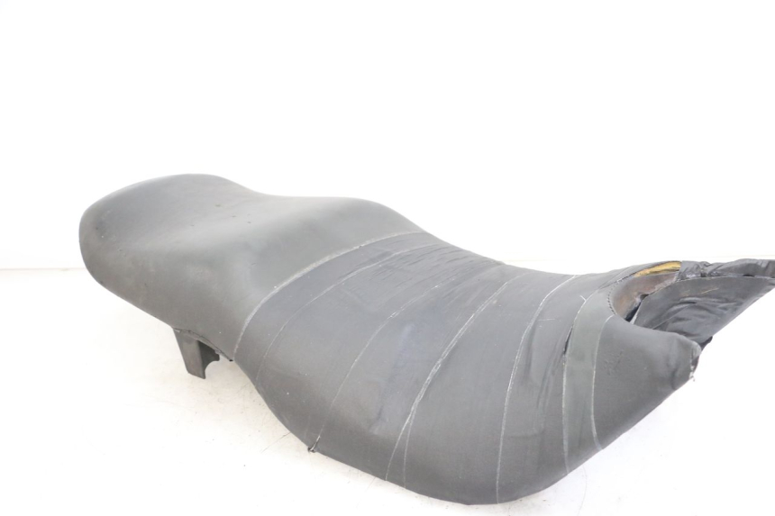 photo de SEAT HONDA NTV DEAUVILLE 650 (1998 - 2001) - Distinctive features