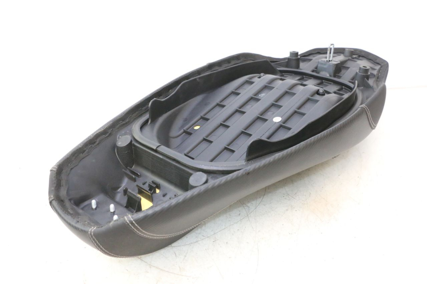photo de SEAT JM MOTORS R-MAX TECH 50 (2024 - 2026) - Zoom on usage condition