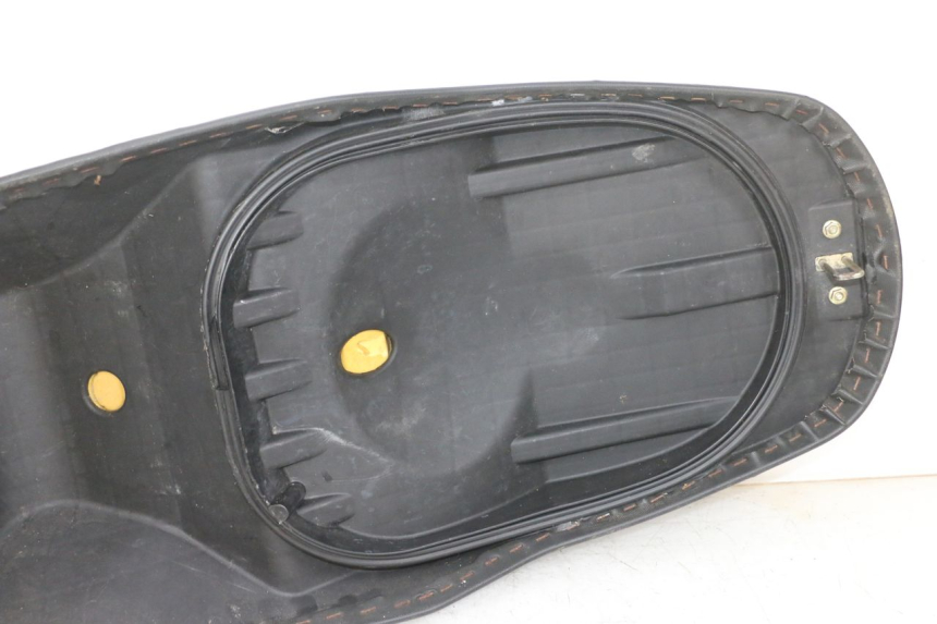 photo de SEAT DAELIM S1 125 (2007 - 2016) - Fixing points details