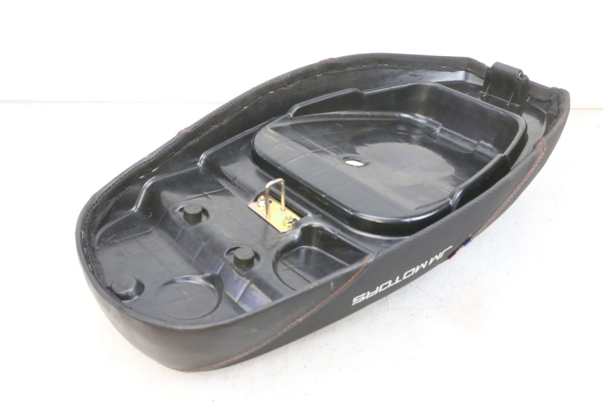 photo de SEAT JM MOTORS SANTANA EVO 50 (2024 - 2026) - Technical close-up