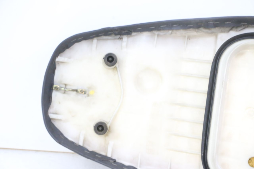 photo de SEAT HONDA SCV LEAD 100 (2003 - 2007) - Distinctive features